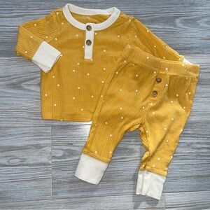 Cat & Jack Baby Two-Piece Outfit 0–3 Months